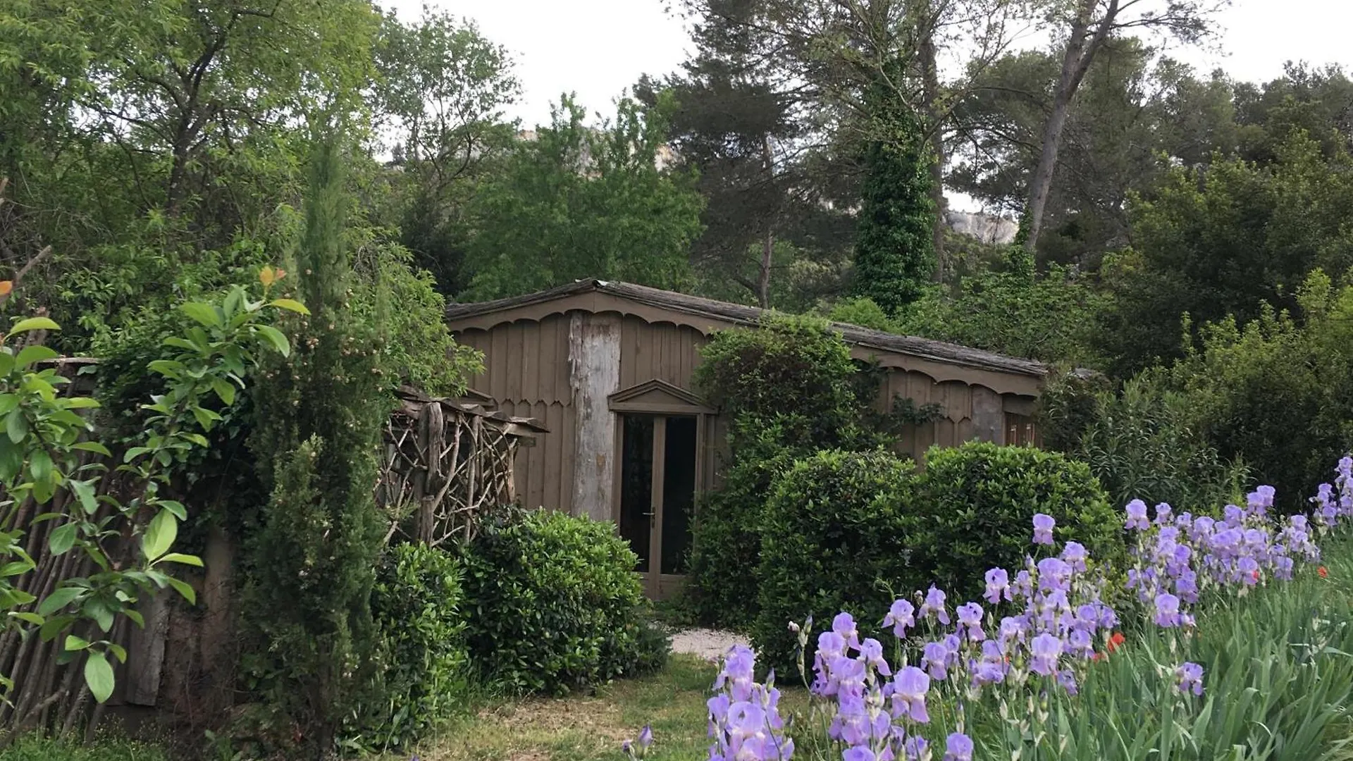 Holiday home Cabane De La Leque Fontvieille