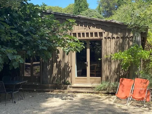 Cabane De La Leque Fontvieille