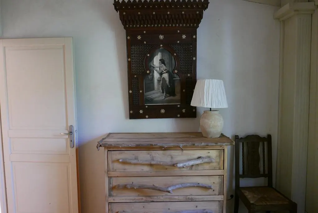 Casa de Férias Cabane De La Leque Fontvieille